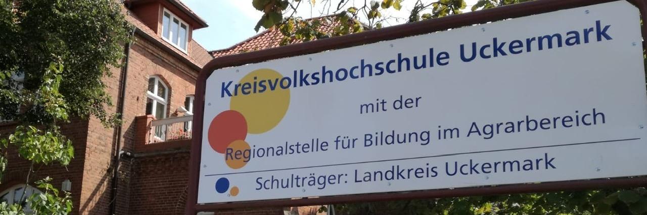 KVHSUM's profile banner image