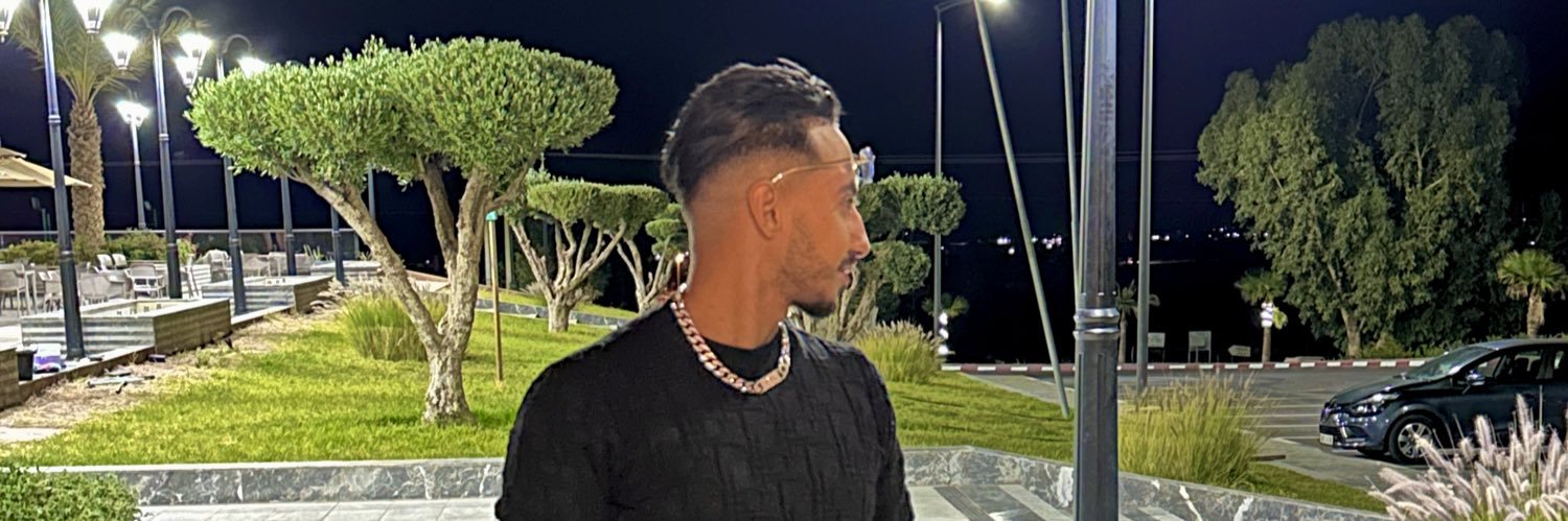 zroro's profile banner image