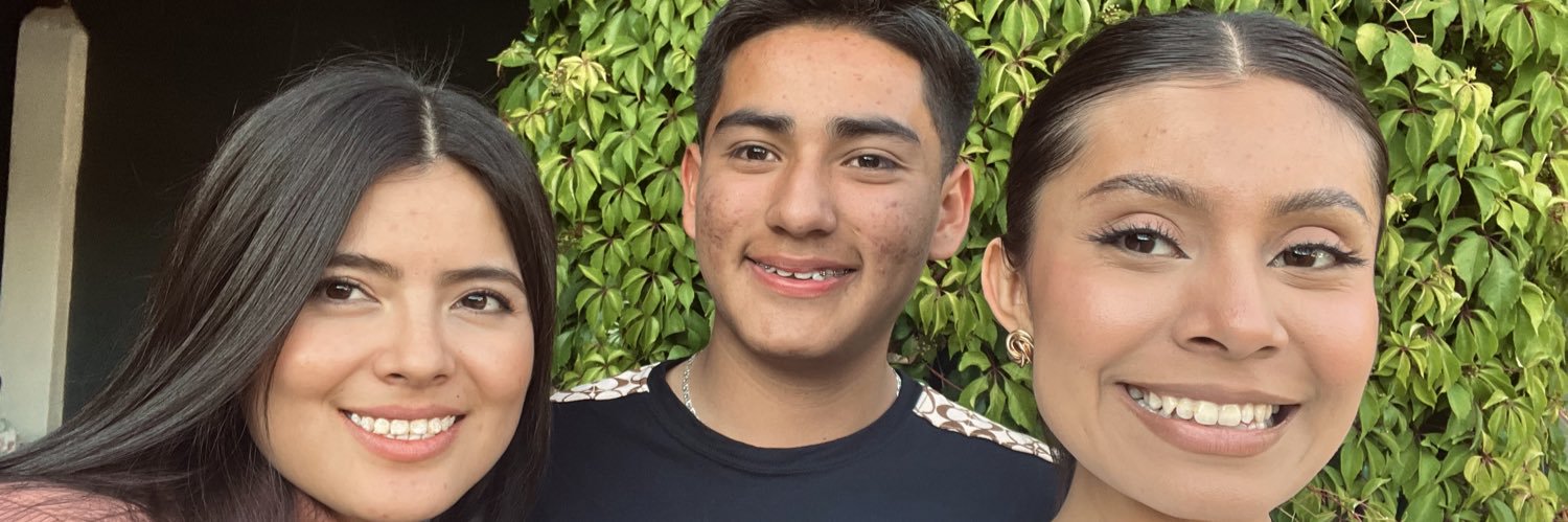 eeypris's profile banner image