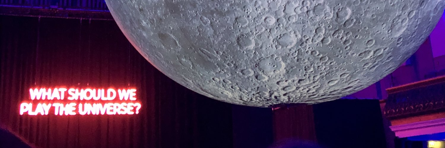 lucyoung__'s profile banner image