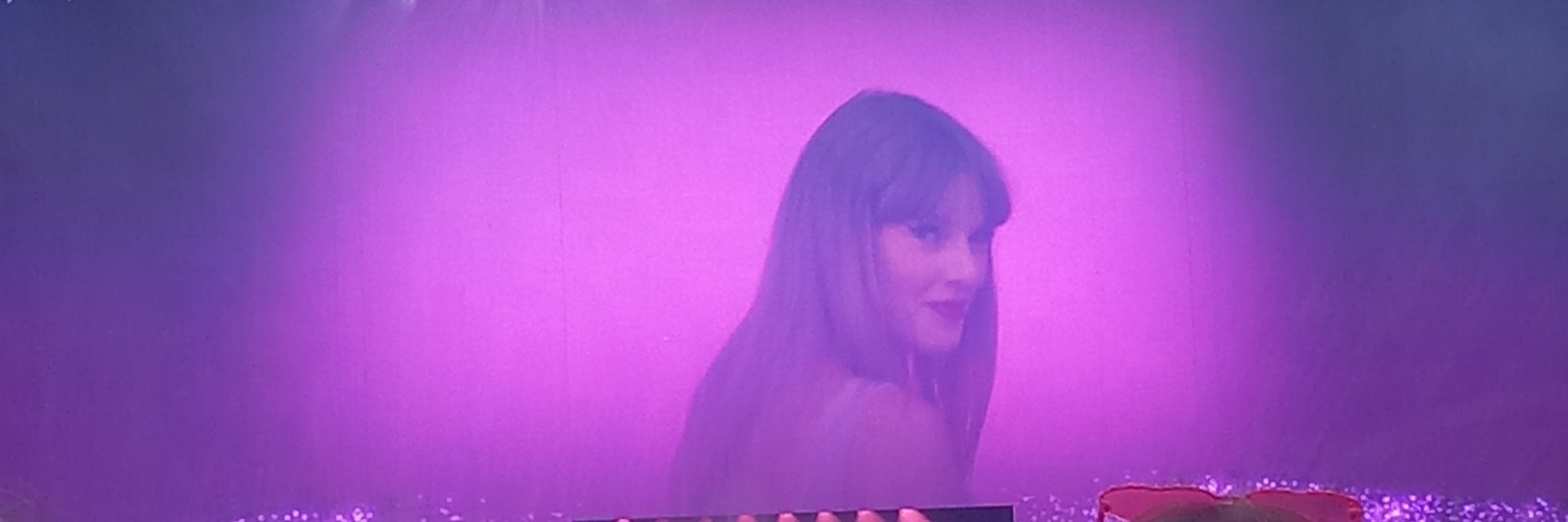 Chelaz1999's profile banner image