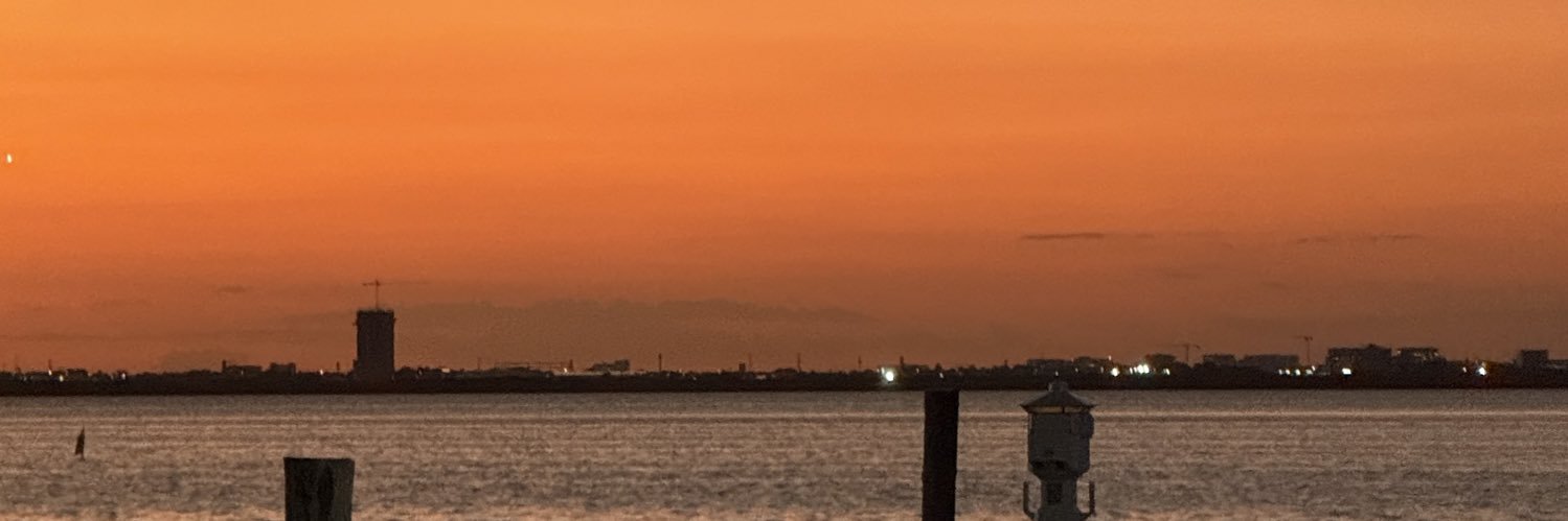 efece22's profile banner image
