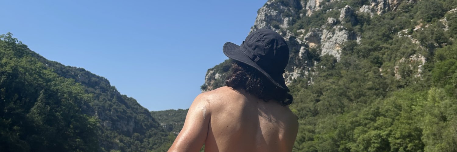iench_le's profile banner image
