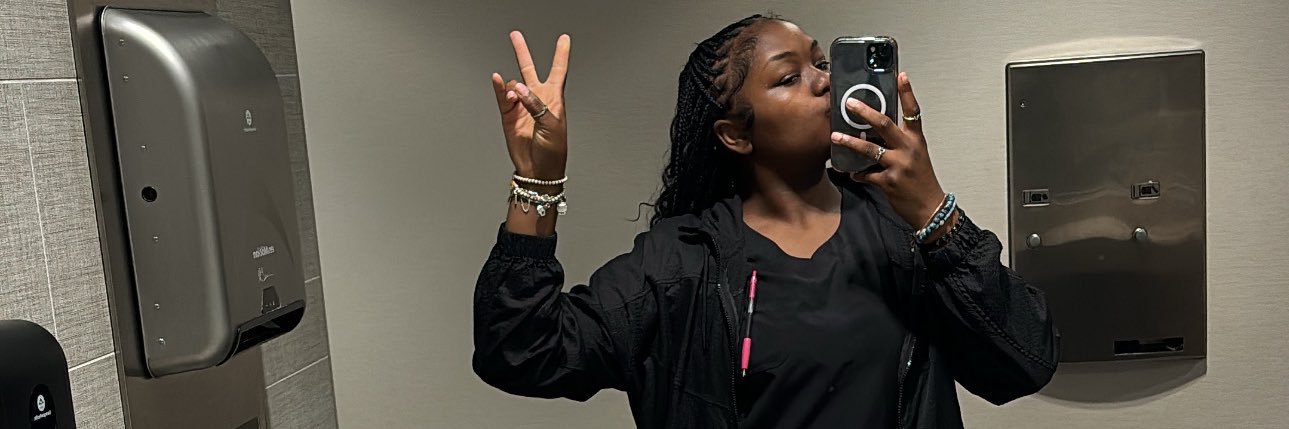 lovelyyken's profile banner image