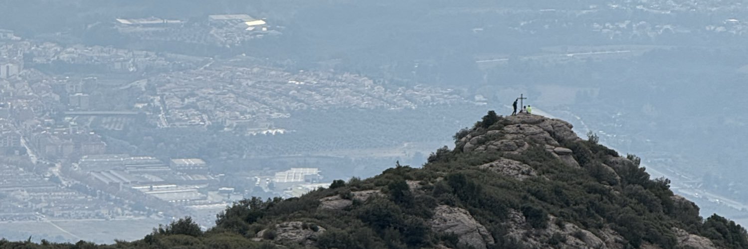 foreignTom's profile banner image