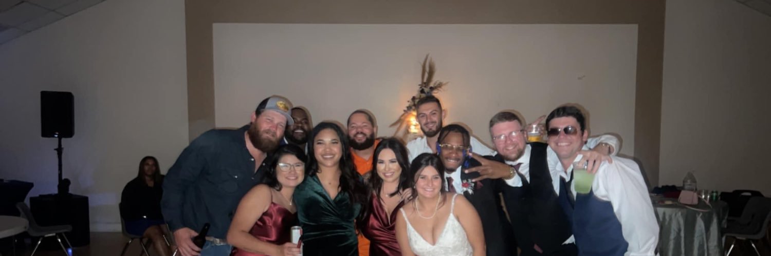 LeslyeAlonso's profile banner image