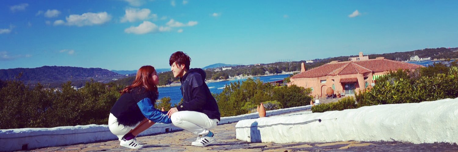 aptvxq49's profile banner image