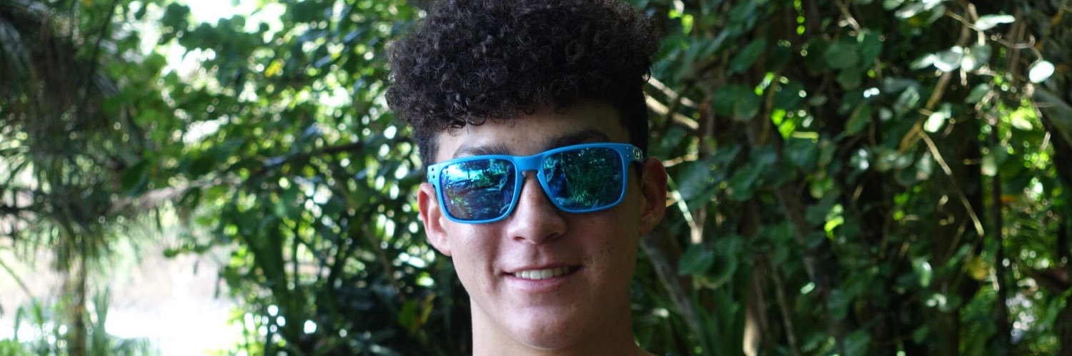 collinyee's profile banner image