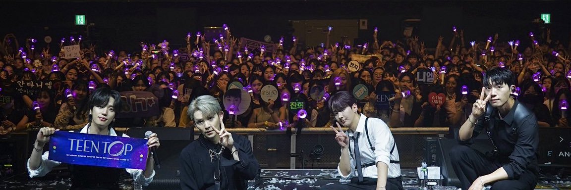 renayong07's profile banner image