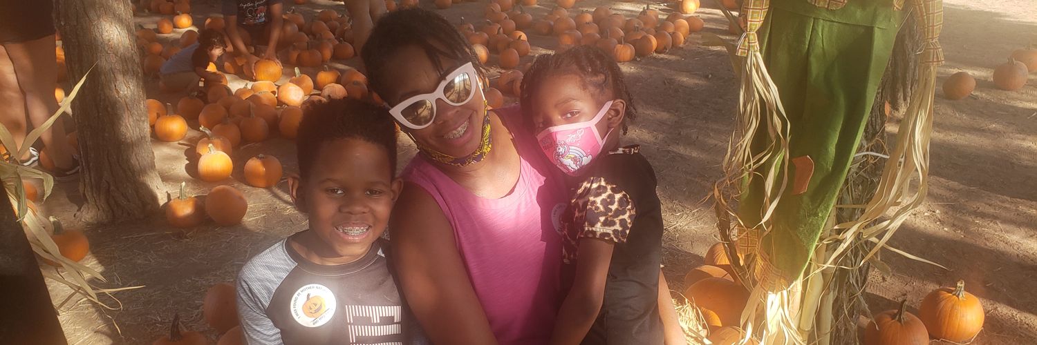 Hollybadazz10's profile banner image