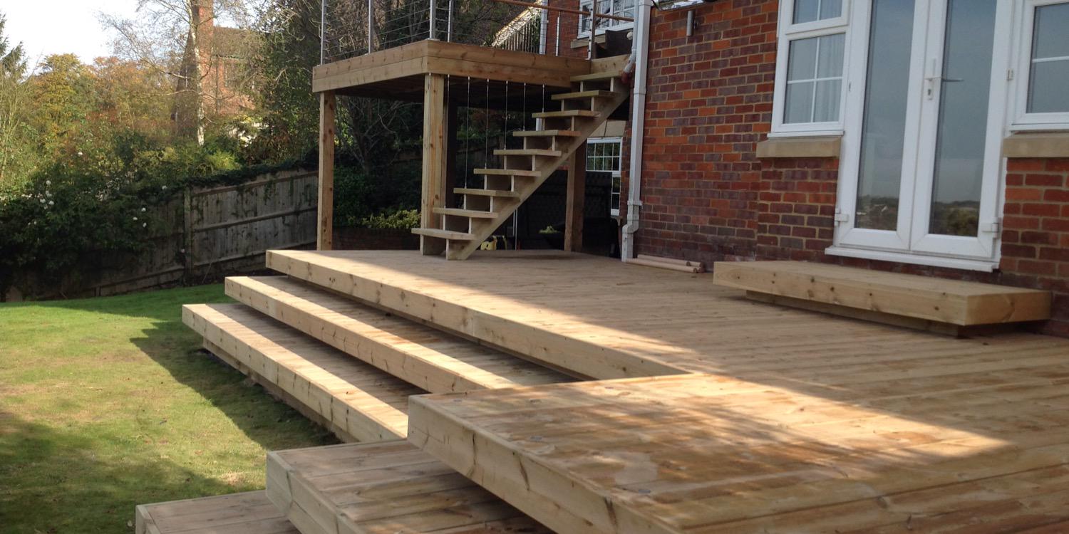decking_the's profile banner image