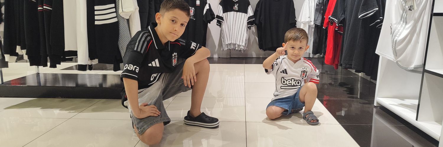 emrah_erz's profile banner image