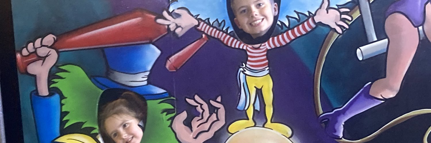 Chris Toe Fur banner