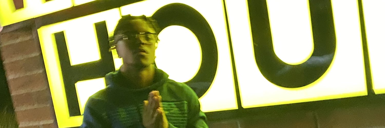 Aye_aaron's profile banner image