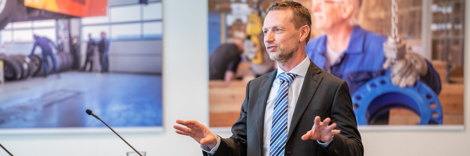 Nigel Edmondson banner