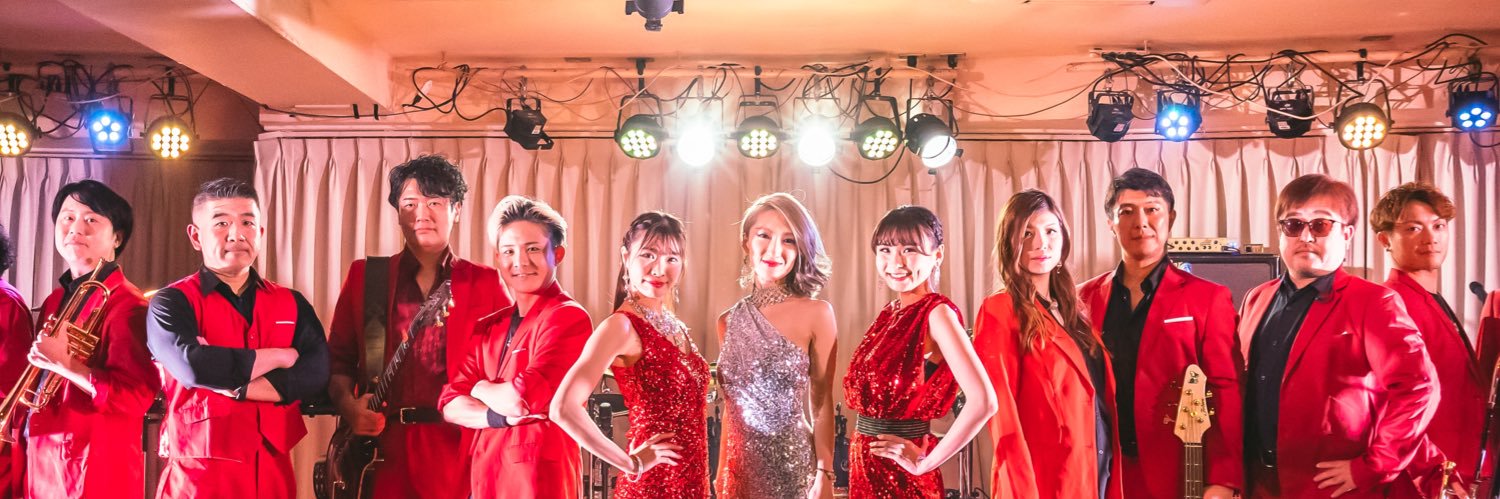 vomaki131's profile banner image
