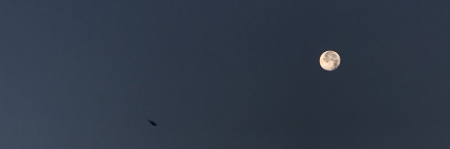 eypsnpmcn's profile banner image
