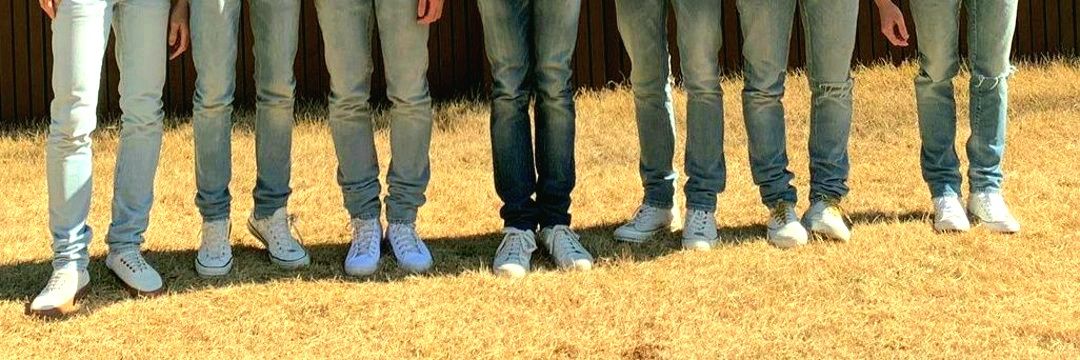 debukosong's profile banner image