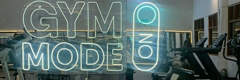 mlnhdyt's profile banner image