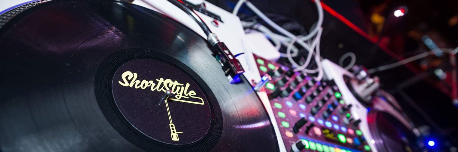 itsshortstyle's profile banner image
