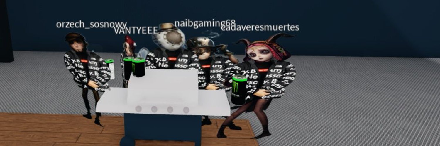 tinymelly's profile banner image