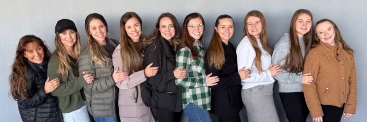 Duggar Sisters banner