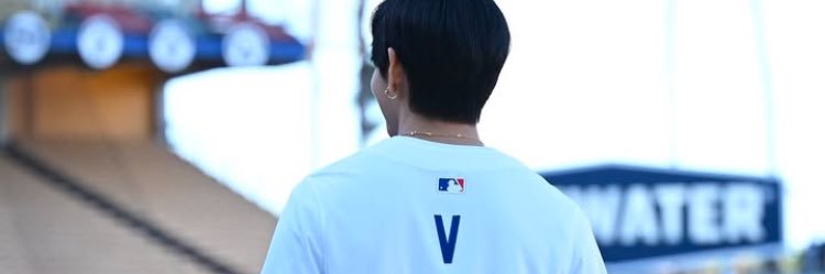 doc_TaeTae's profile banner image