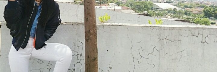 maya_roshinta's profile banner image