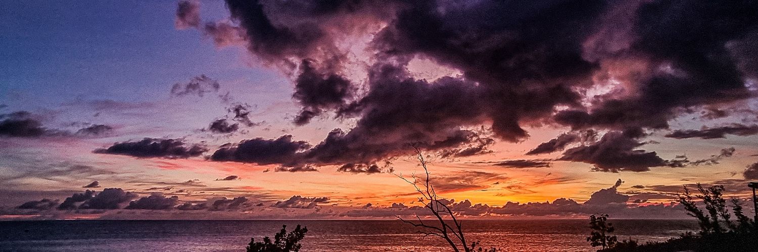 j_valen's profile banner image