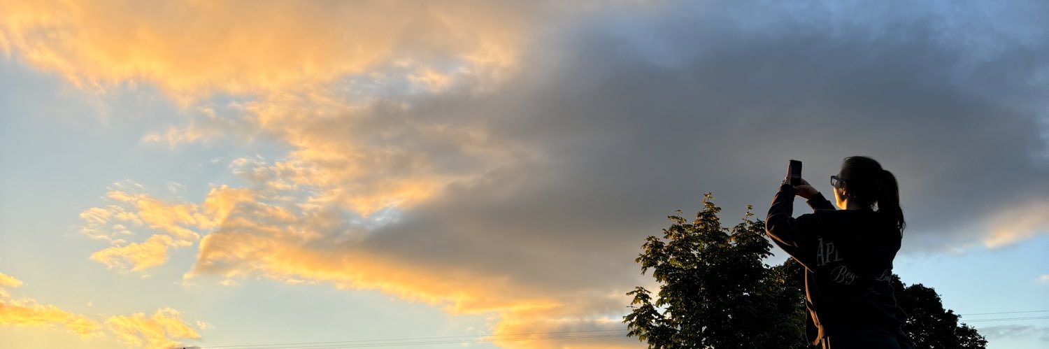libbybroomhall's profile banner image