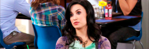 Demi l banner