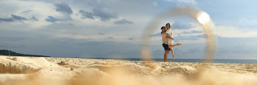 aXiually's profile banner image