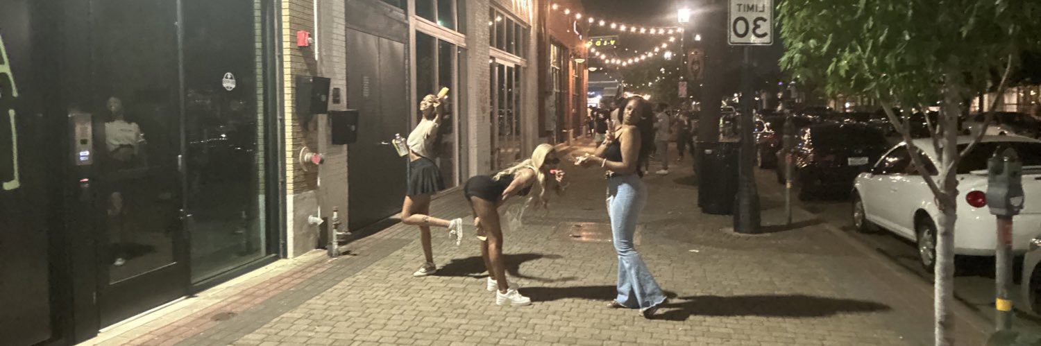 Rainaa_B's profile banner image