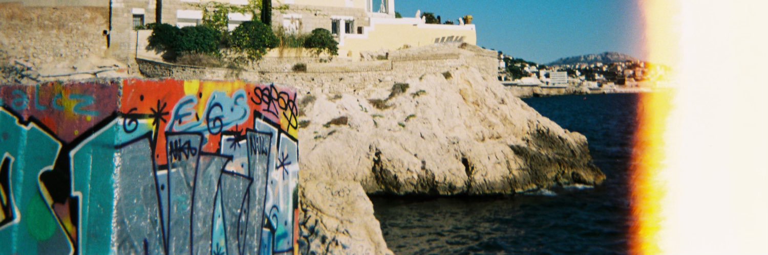 théa banner