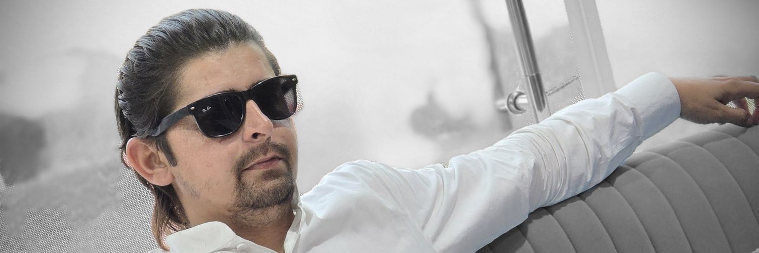 Rrojh's profile banner image