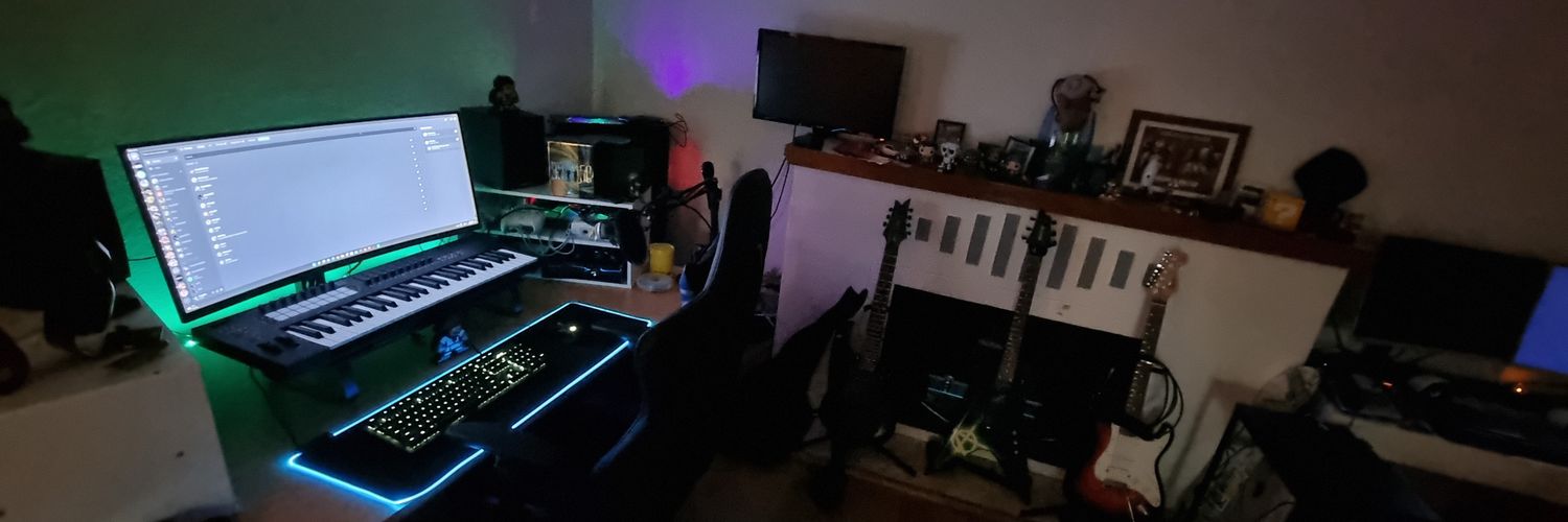 Tweaklab's profile banner image