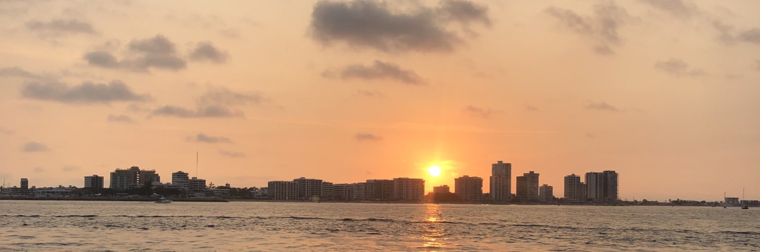 NathalyGuzmanA's profile banner image