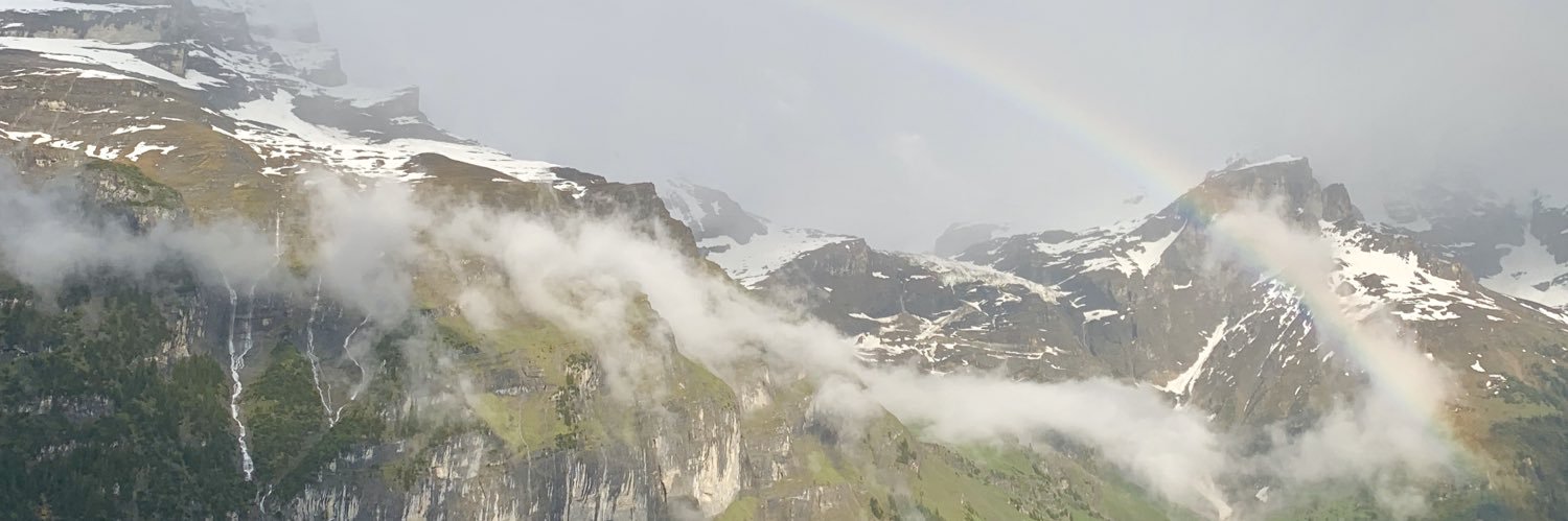 avakautz's profile banner image