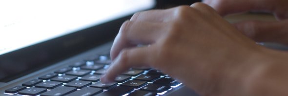 Radio Cuervo Latin banner