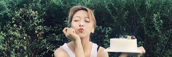sunyoungpics's profile banner image