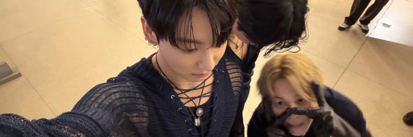 naaom090's profile banner image