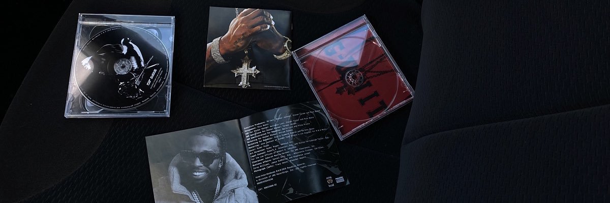 𝓛 banner