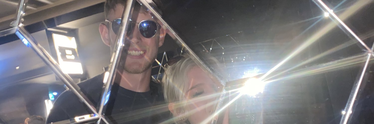 vmtxox's profile banner image