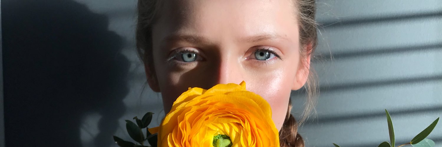 ElizabethHiley's profile banner image