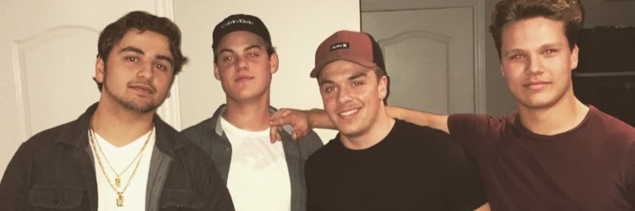 handzyy's profile banner image