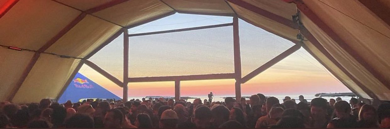 Chloe Hocking banner