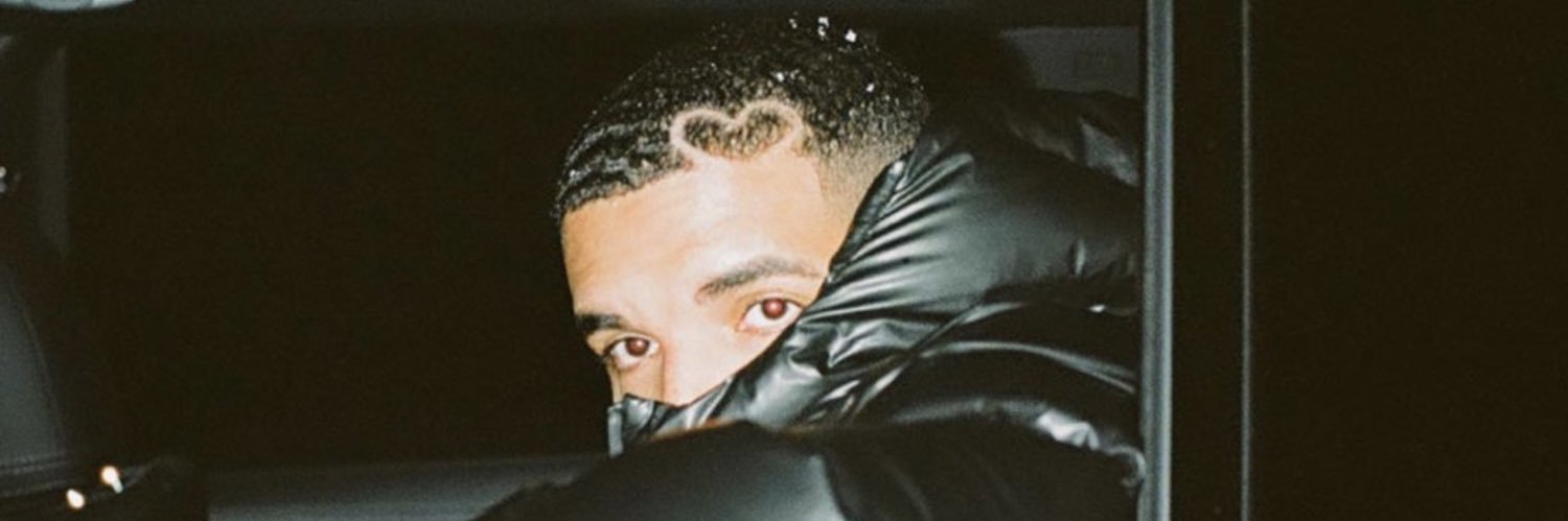 vazzonee's profile banner image