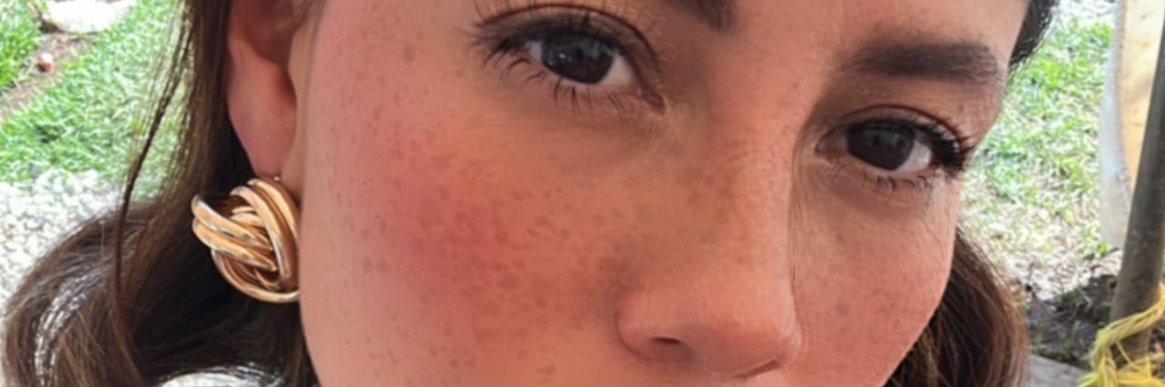 *Señorita sensible* banner