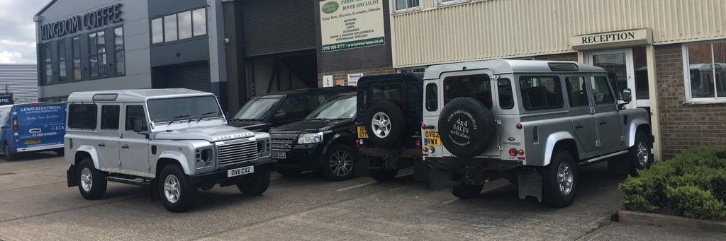 Land Rover Specialist banner