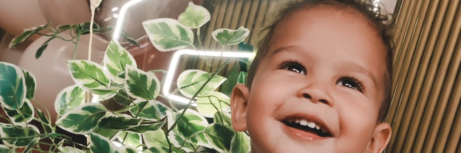 InesBohorquez's profile banner image